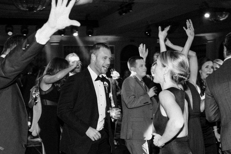 wedding-bachelor-abc-jade-roper-tanner-tolbert-johnandjoseph196