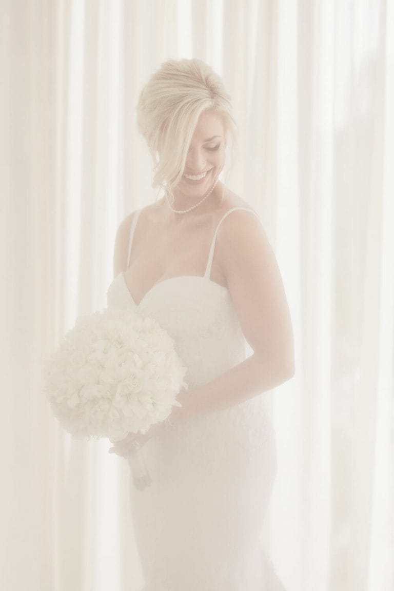 wedding-photographer-chihuly-garden-glass-seattle-lindsay-daniel-120_lndd6015