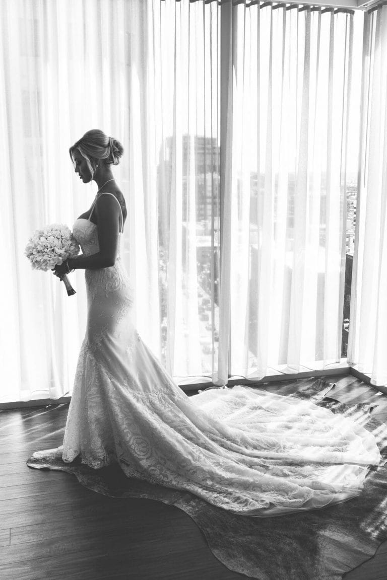 wedding-photographer-chihuly-garden-glass-seattle-lindsay-daniel-140_lndd6016