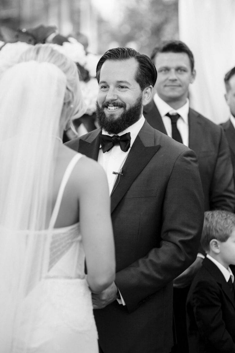 wedding-photographer-chihuly-garden-glass-seattle-lindsay-daniel-450_lndd1800