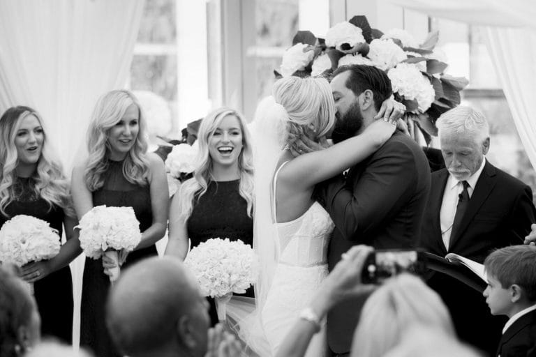 wedding-photographer-chihuly-garden-glass-seattle-lindsay-daniel-470_lndd1849