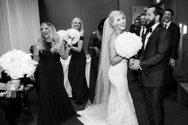 wedding-photographer-chihuly-garden-glass-seattle-lindsay-daniel-530_lndd1868