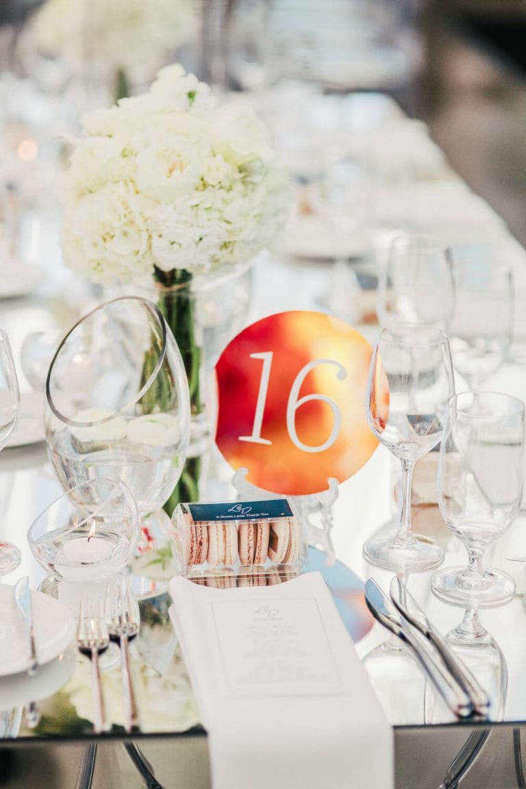 wedding-photographer-chihuly-garden-glass-seattle-lindsay-daniel-640_lndd6062