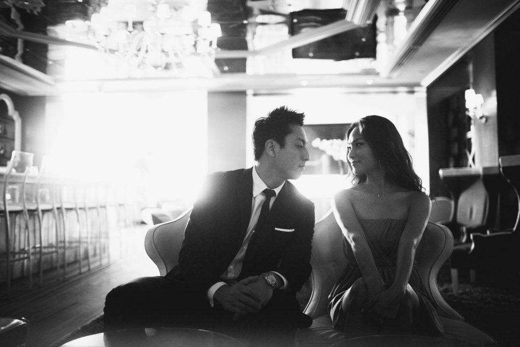 Engagement photo at the bar in Viceroy Hotel in Santa Monica, California