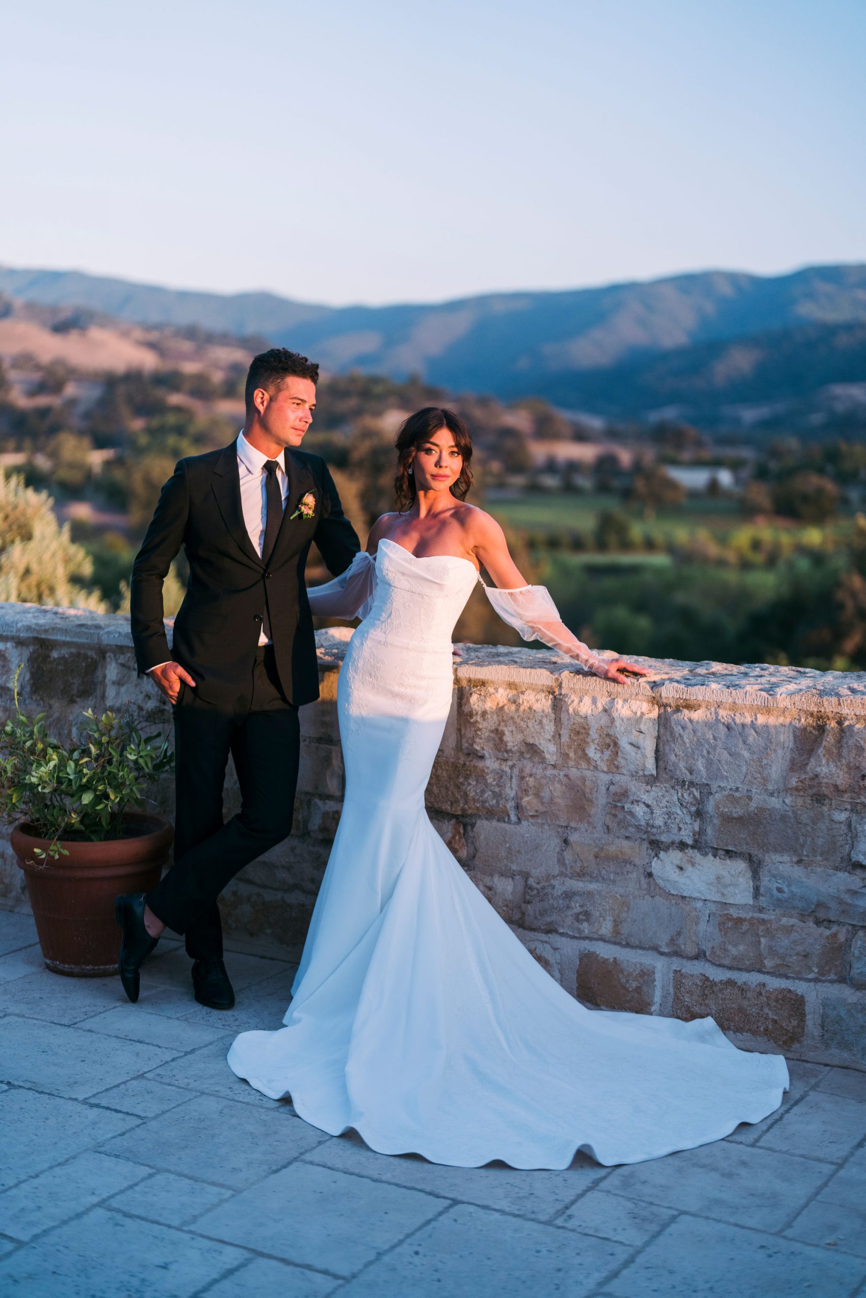 Sarah Hyland and Wells Adams’s Wedding