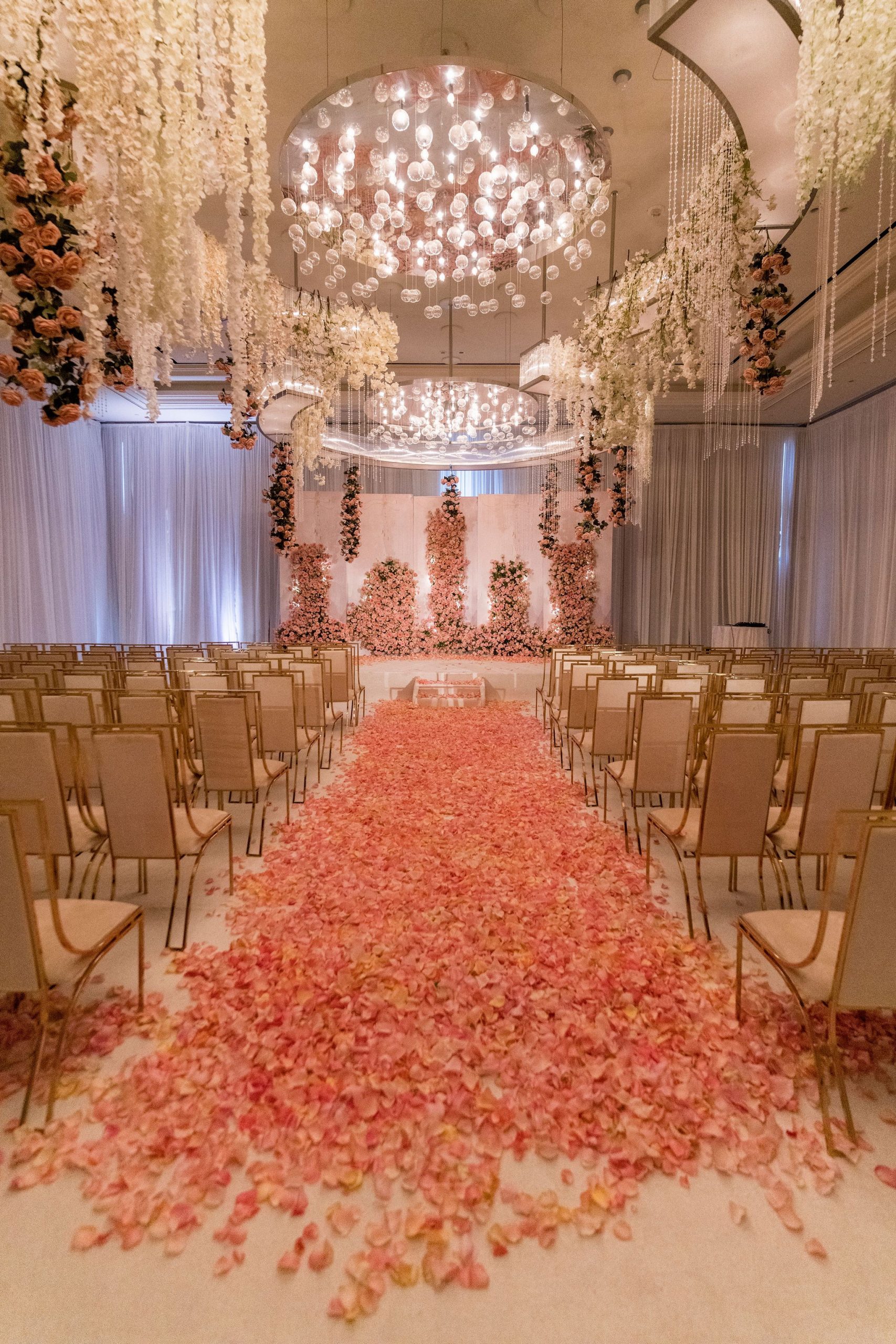 Glamour Meets Romance | Vanessa & Robert